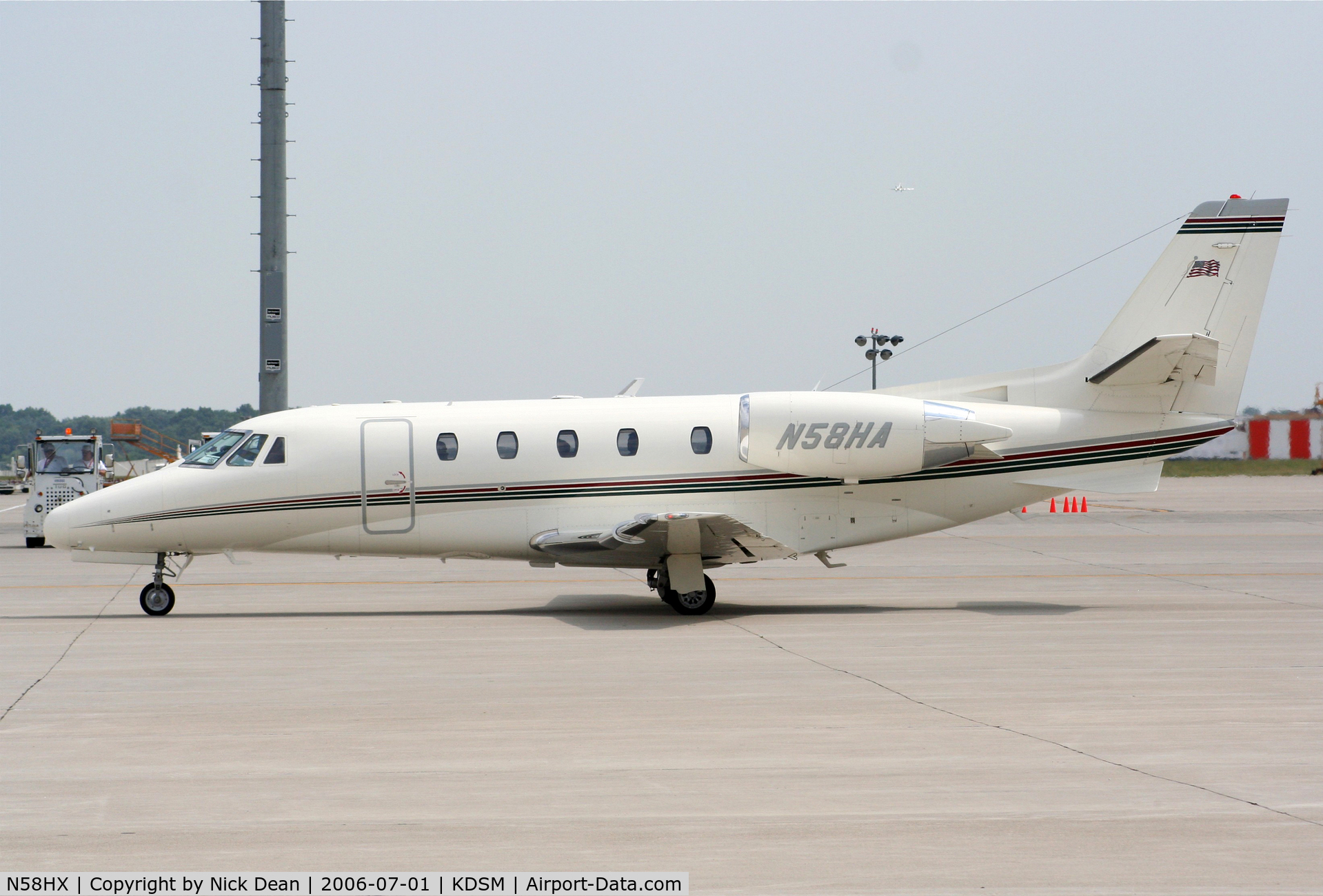 N58HX, 2000 Cessna 560XL C/N 560-5099, KDSM (Seen here as N58HA this airframe is currently registered N58HX as posted)