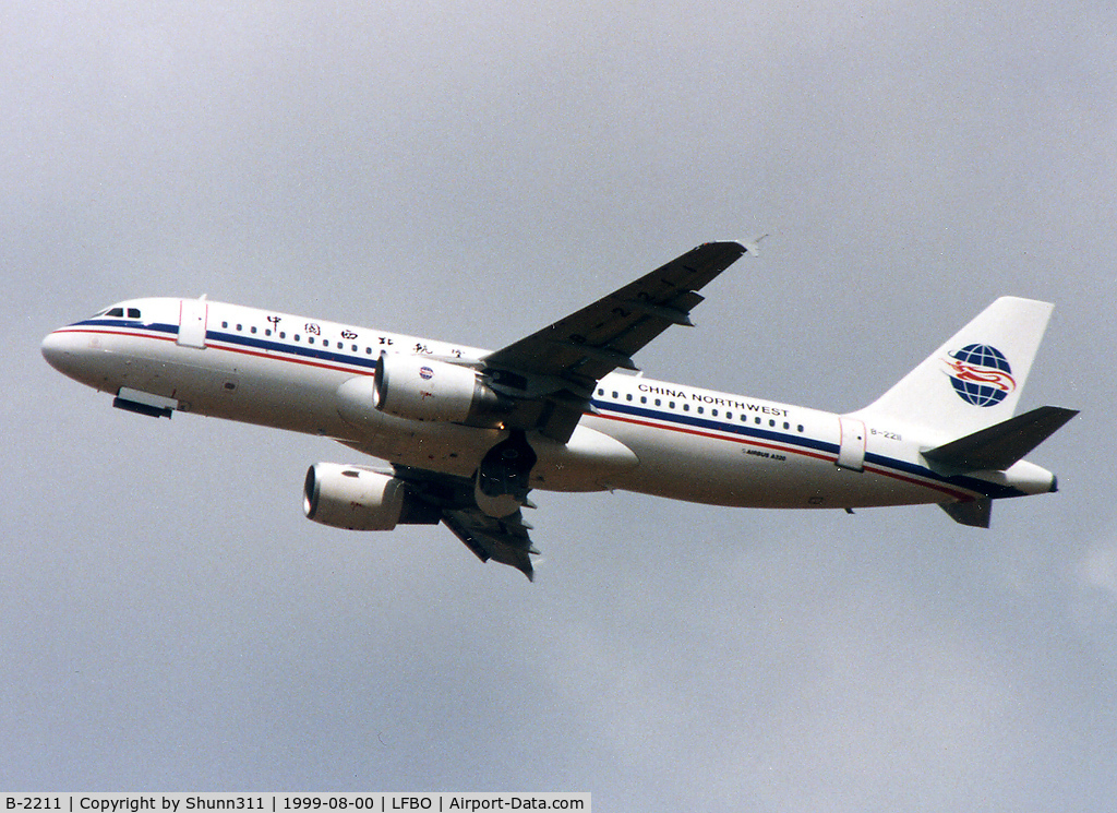 B-2211, 1999 Airbus A320-214 C/N 1041, Take off rwy 33L as delivery flight