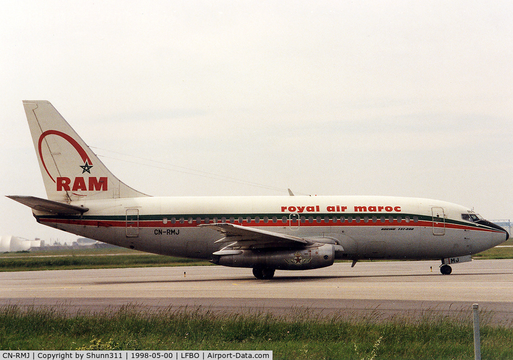 CN-RMJ, 1976 Boeing 737-2B6 C/N 21215, Lining up rwy 15L for departure