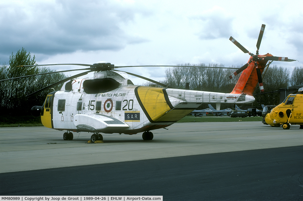 MM80989, Agusta HH-3F Pelican C/N 6216, In 1989 Leeuwarden hosted the SAR meet. Lots of interesting helicopters did participate in this exercise.