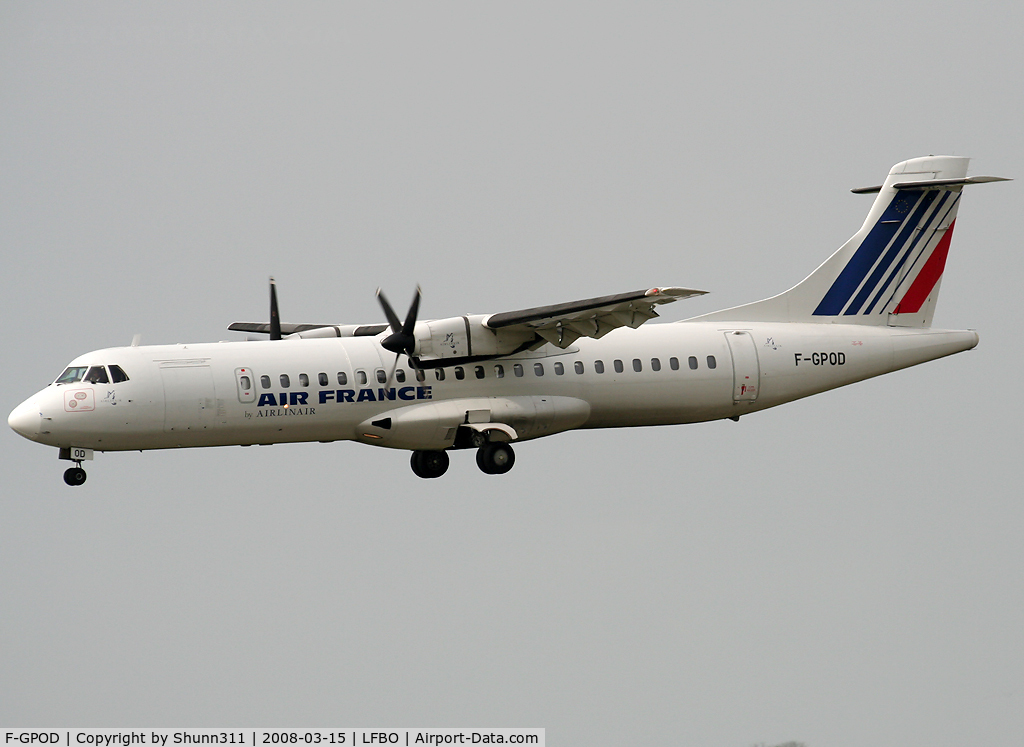 F-GPOD, 1993 ATR 72-202 C/N 361, Landing rwy 14R