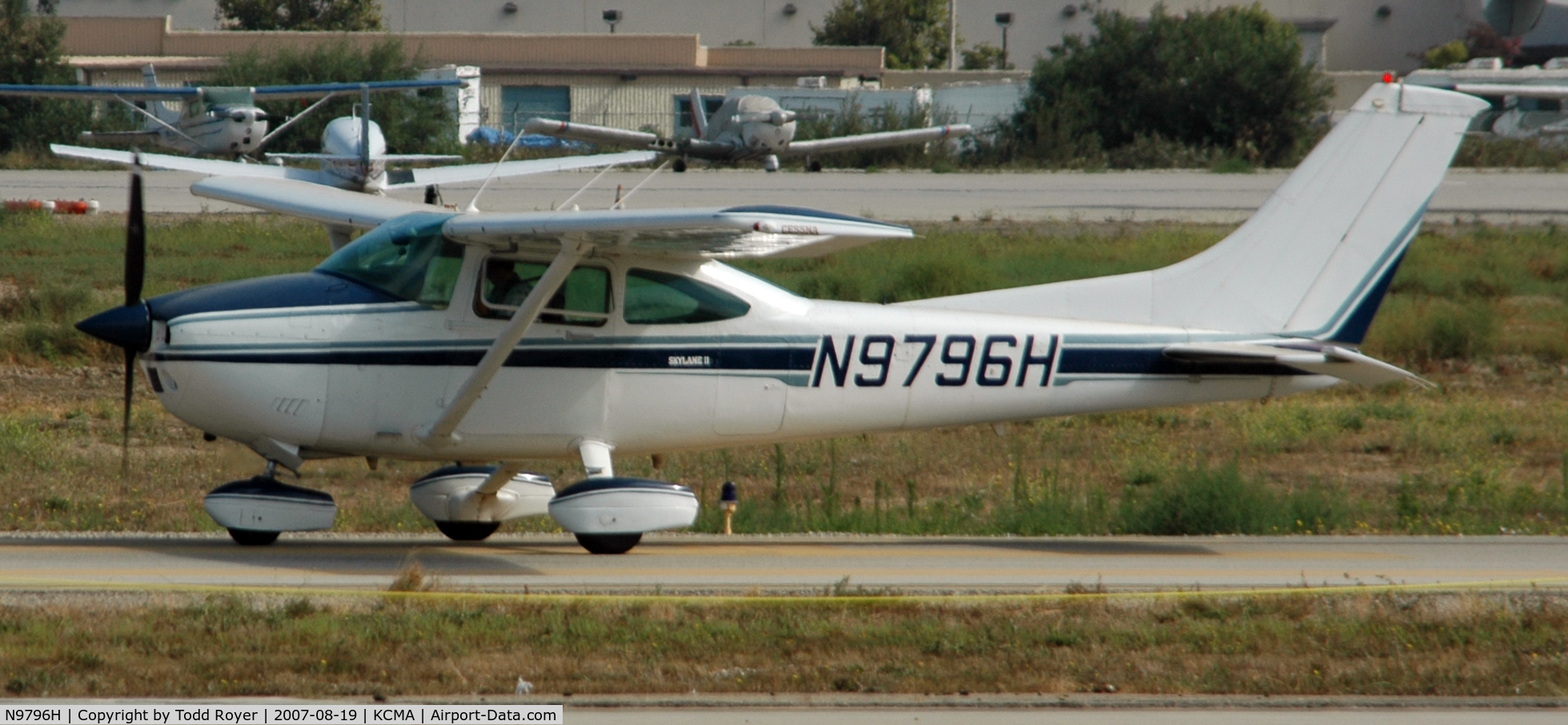 N9796H, 1981 Cessna 182R Skylane C/N 18268030, Camarillo airshow 2007