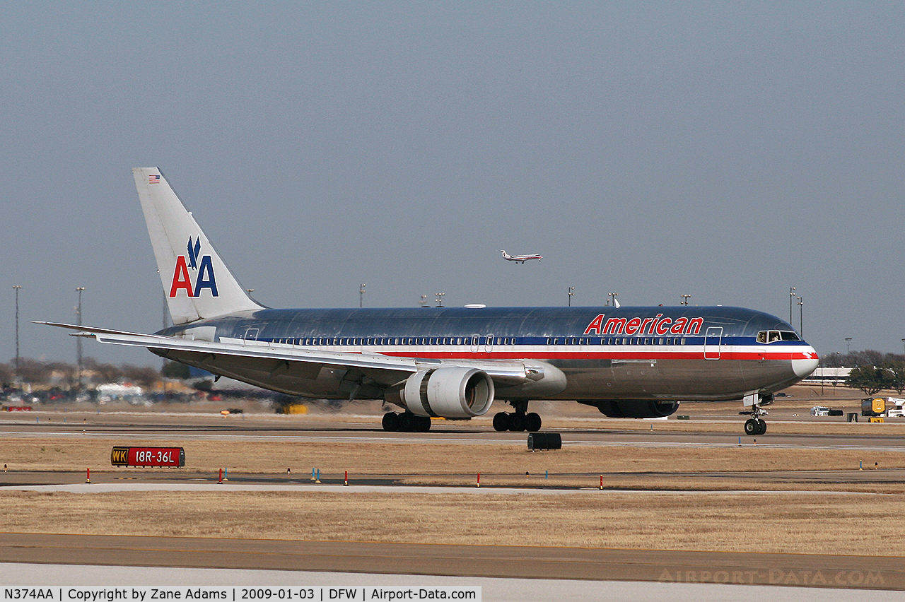 N374AA, 1992 Boeing 767-323 C/N 25201, American Airlines 767 at DFW