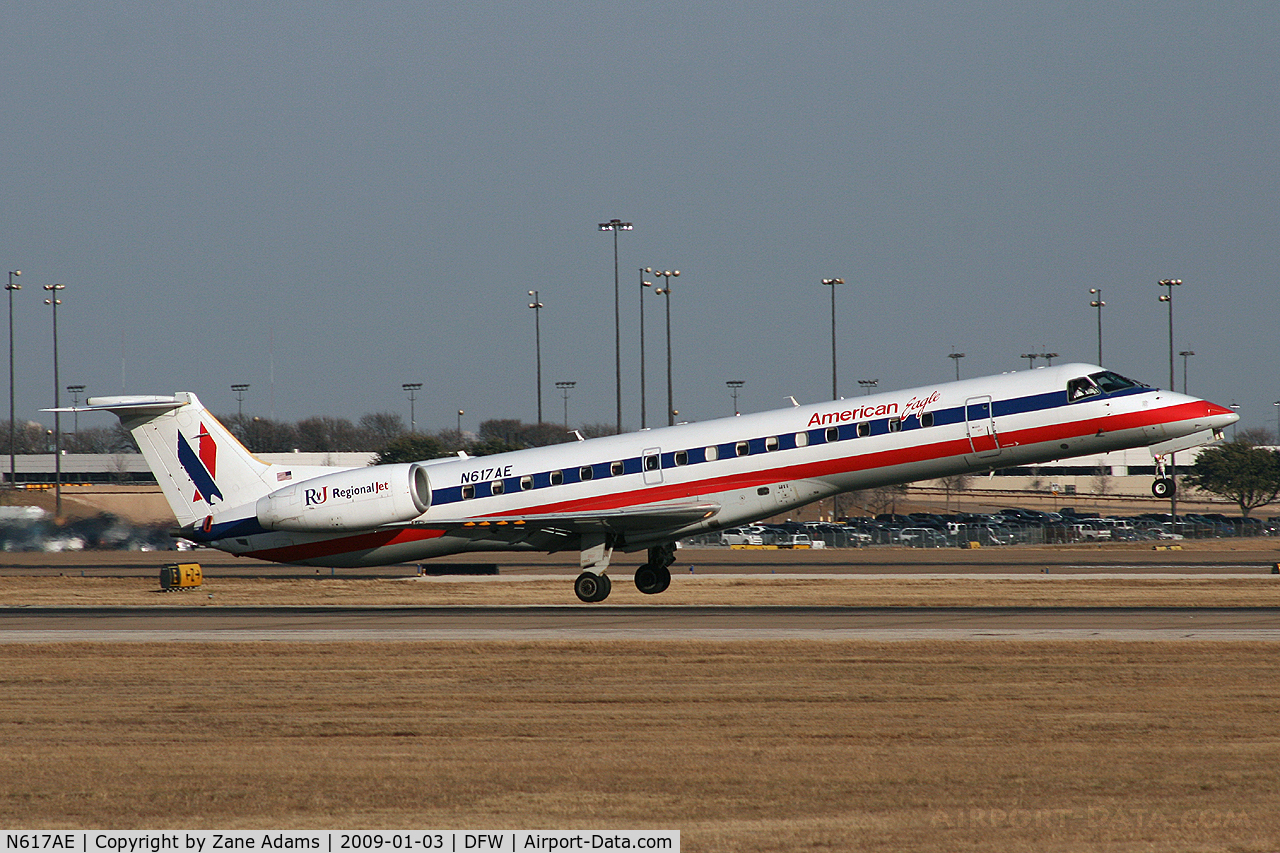 N617AE, 1998 Embraer ERJ-145LR (EMB-145LR) C/N 145093, American Eagle at DFW