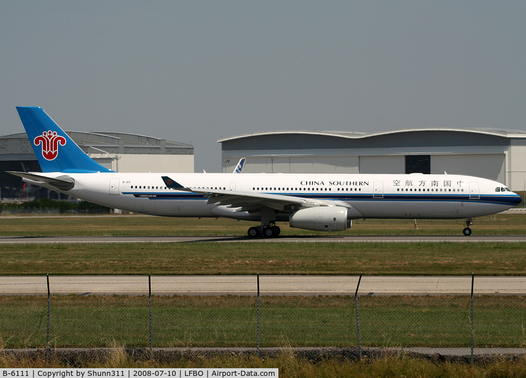 B-6111, 2008 Airbus A330-343E C/N 935, Rolling for delivery flight...