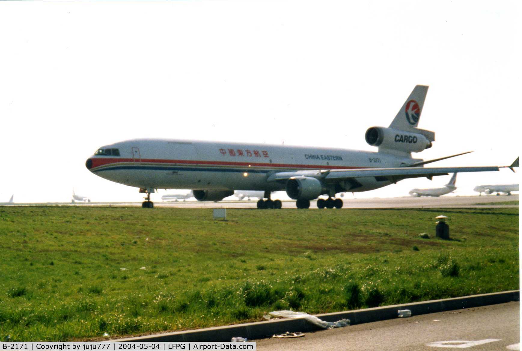 B-2171, 1991 McDonnell Douglas MD-11F C/N 48495, at Roissy Charle de Gaulle