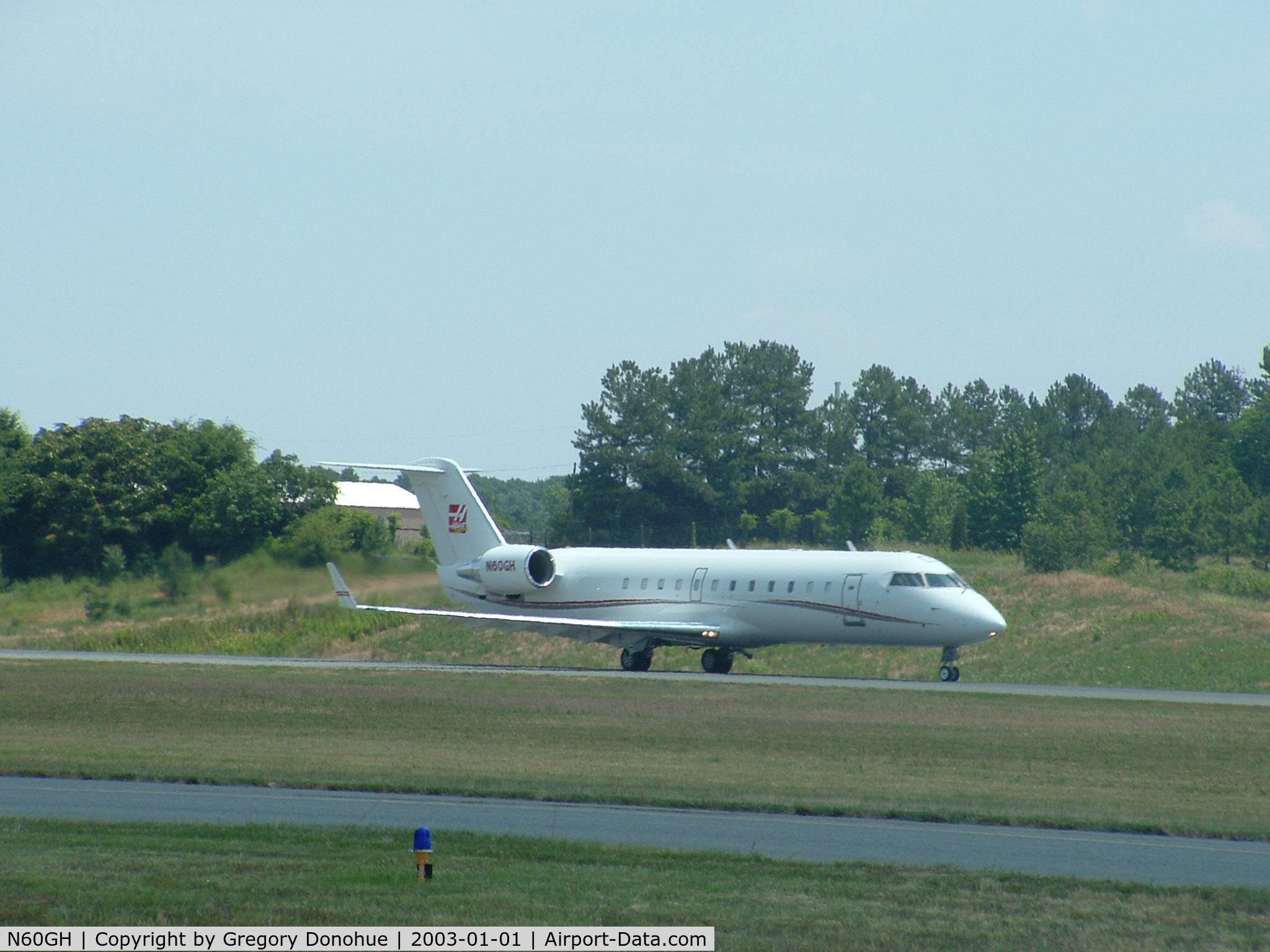 N60GH, 1998 Bombardier CRJ-200ER (CL-600-2B19) C/N 7274, Golf Hotel at JQF