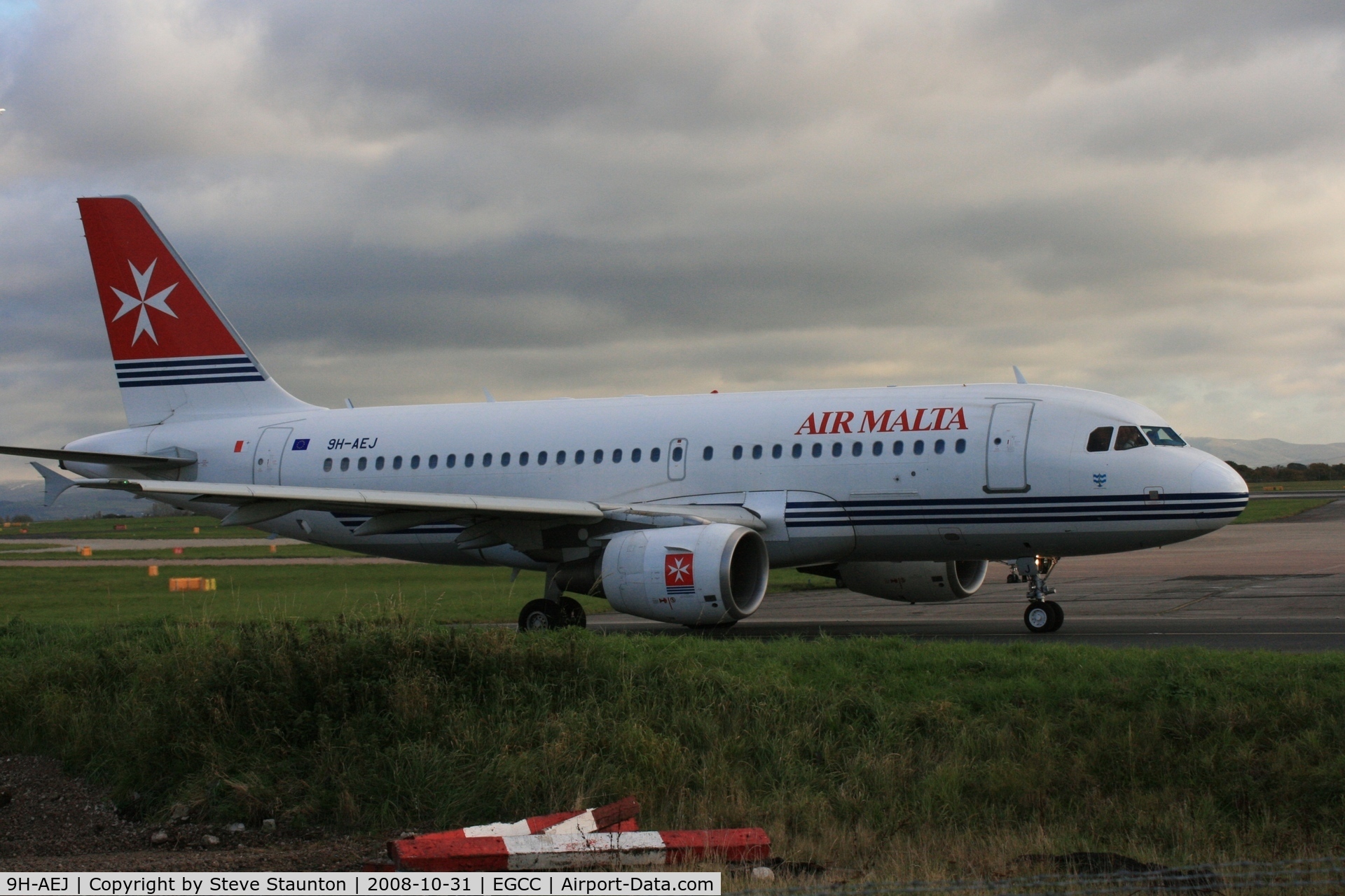 9H-AEJ, 2004 Airbus A319-112 C/N 2186, Taken at Manchester Airport, October 2008