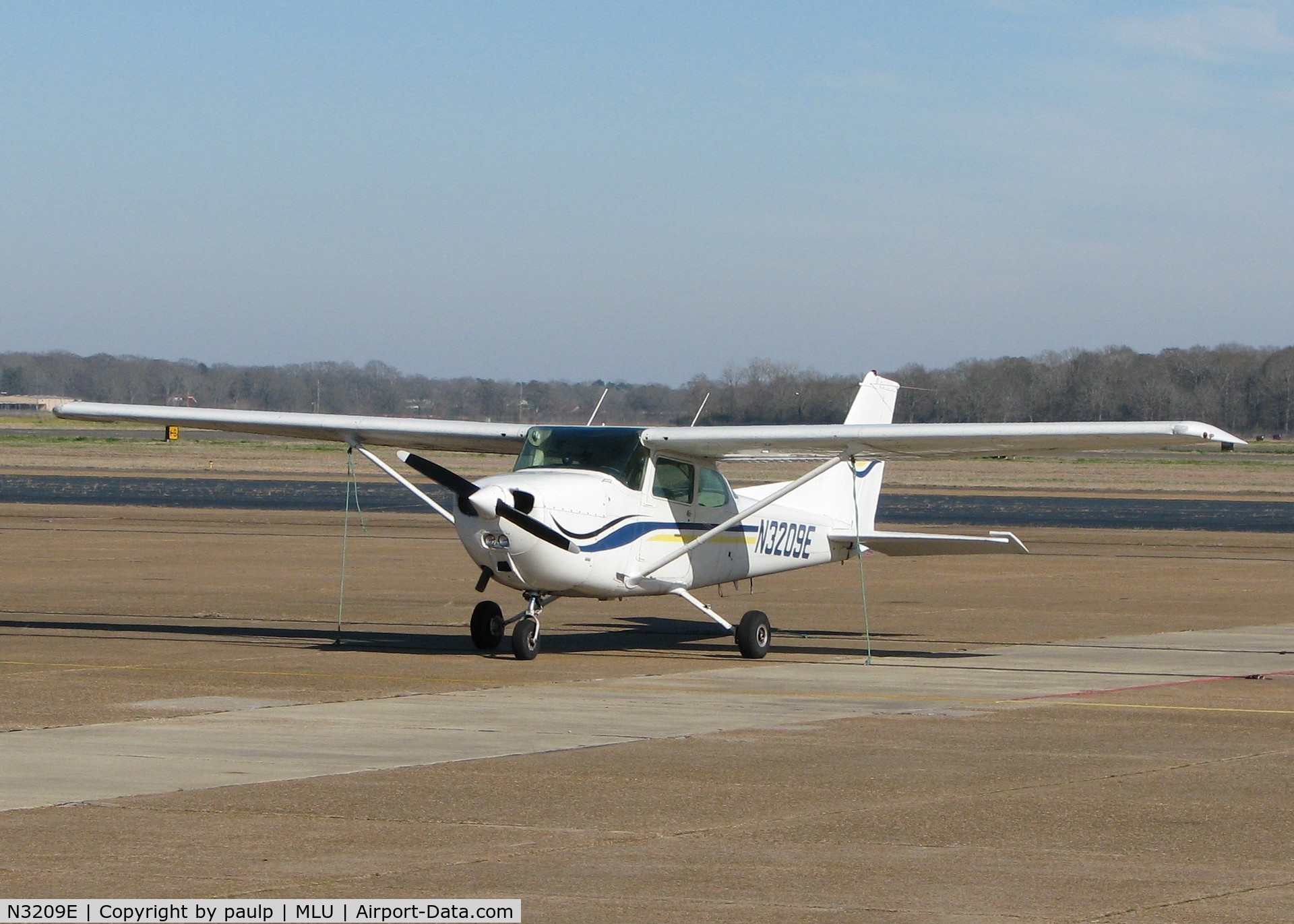 N3209E, 1978 Cessna 172N C/N 17271469, Parked at the Monroe,Louisiana airport.
