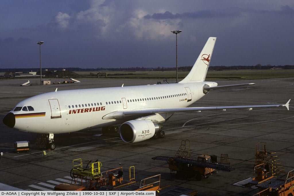 D-AOAA, 1989 Airbus A310-304 C/N 498, visitor
