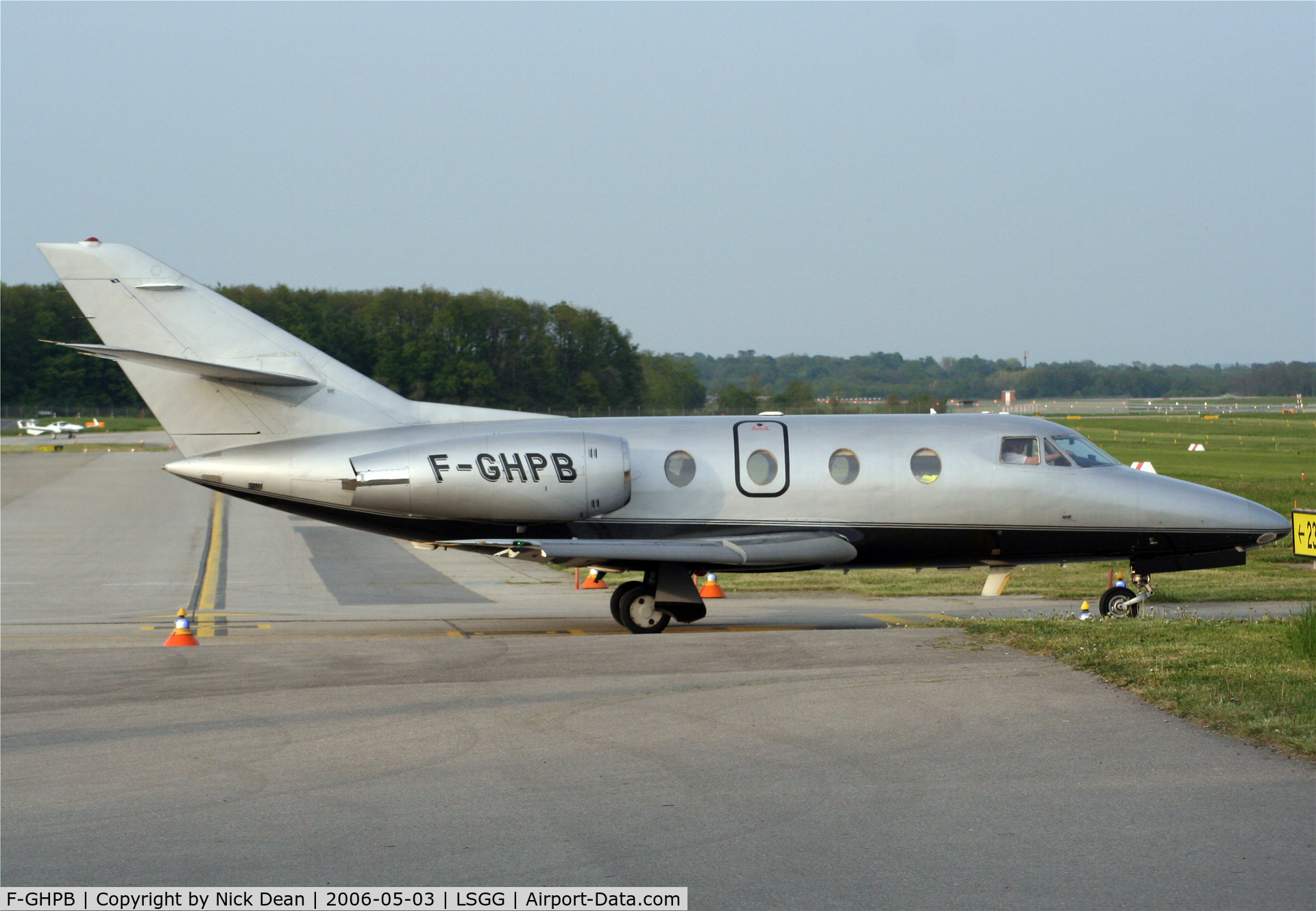 F-GHPB, 1989 Dassault Falcon 10 C/N 215, LSGG