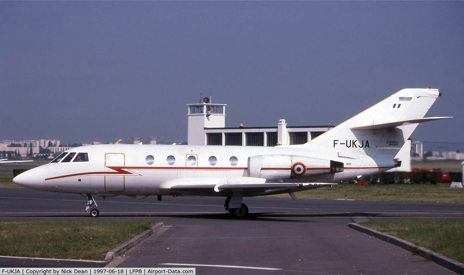 F-UKJA, Dassault Falcon (Mystere) 20C C/N 182, LFPB