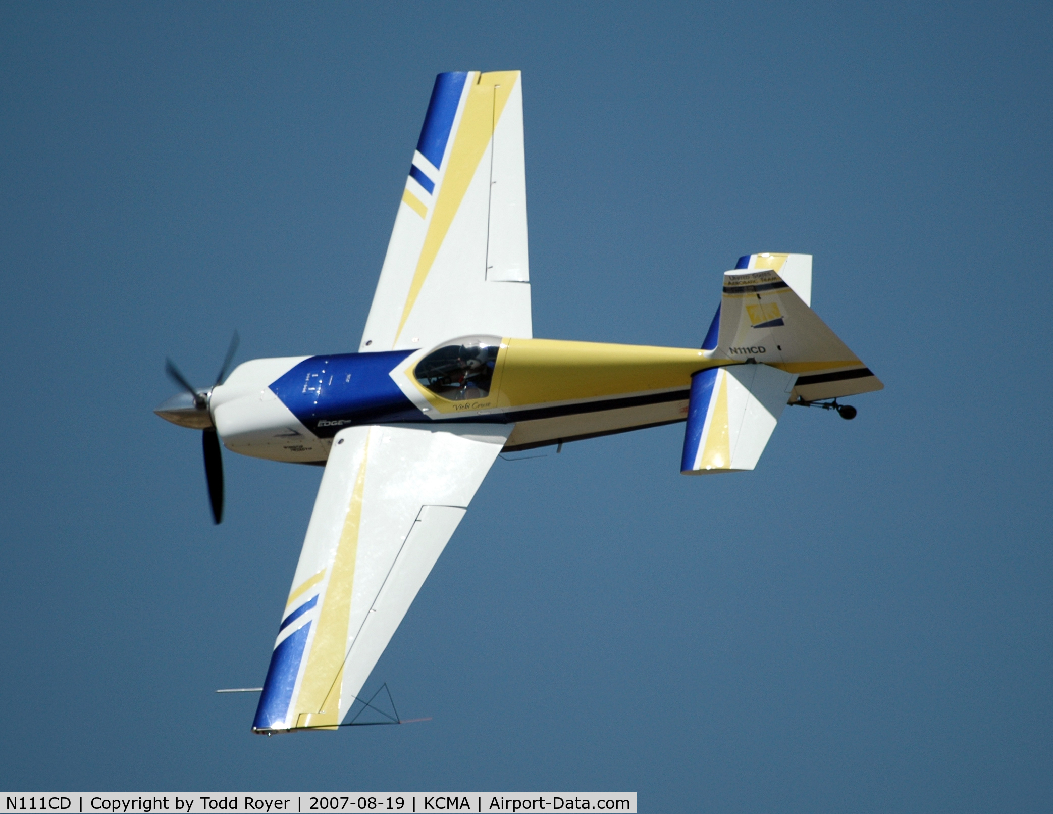 N111CD, 1999 Zivko Edge 540 C/N 0026, Camarillo airshow 2007