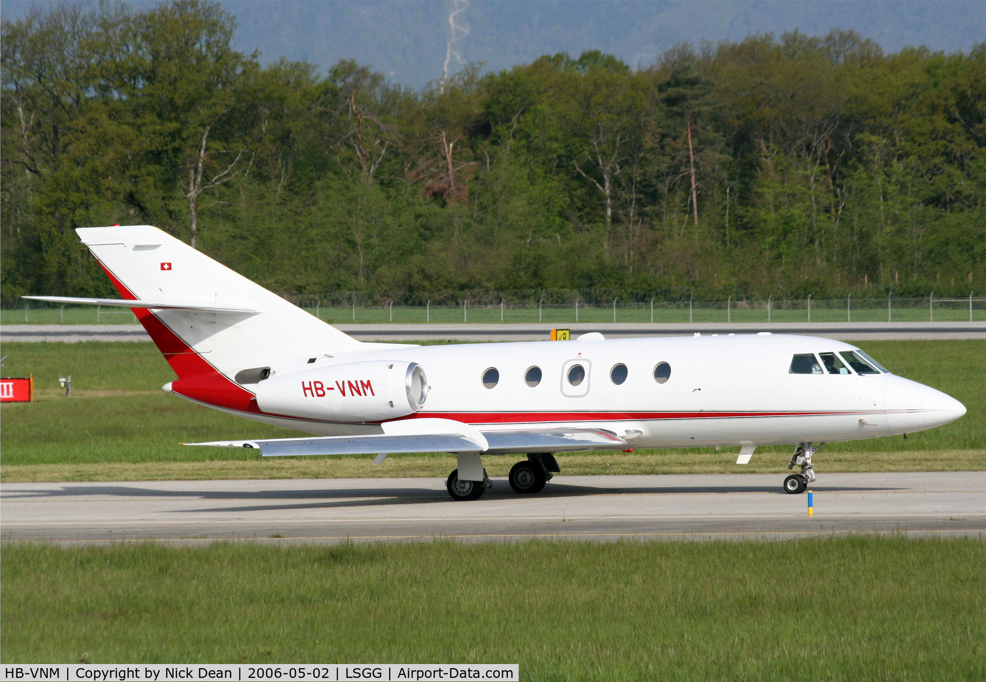 HB-VNM, 1970 Dassault Falcon 20E-5 C/N 240, LSGG