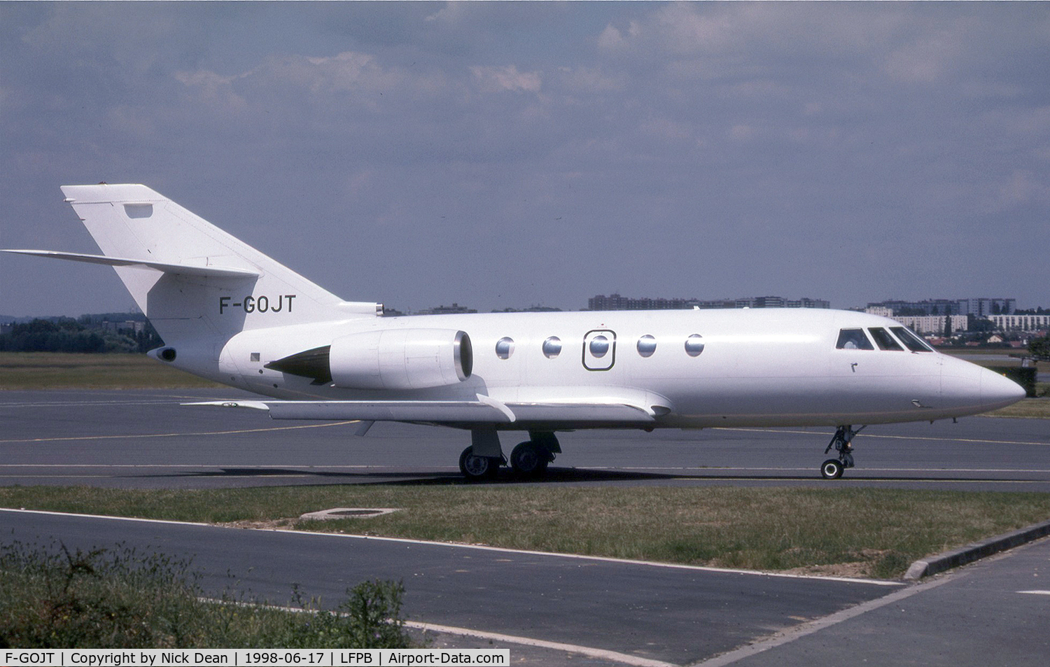 F-GOJT, Dassault Falcon 200 C/N 501, LFPB