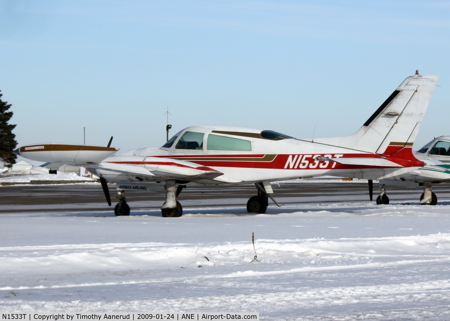 N1533T, 1974 Cessna 310R C/N 310R0111, Parked at Anoka County.   	1974 Cessna 310R, c/n 310R0111