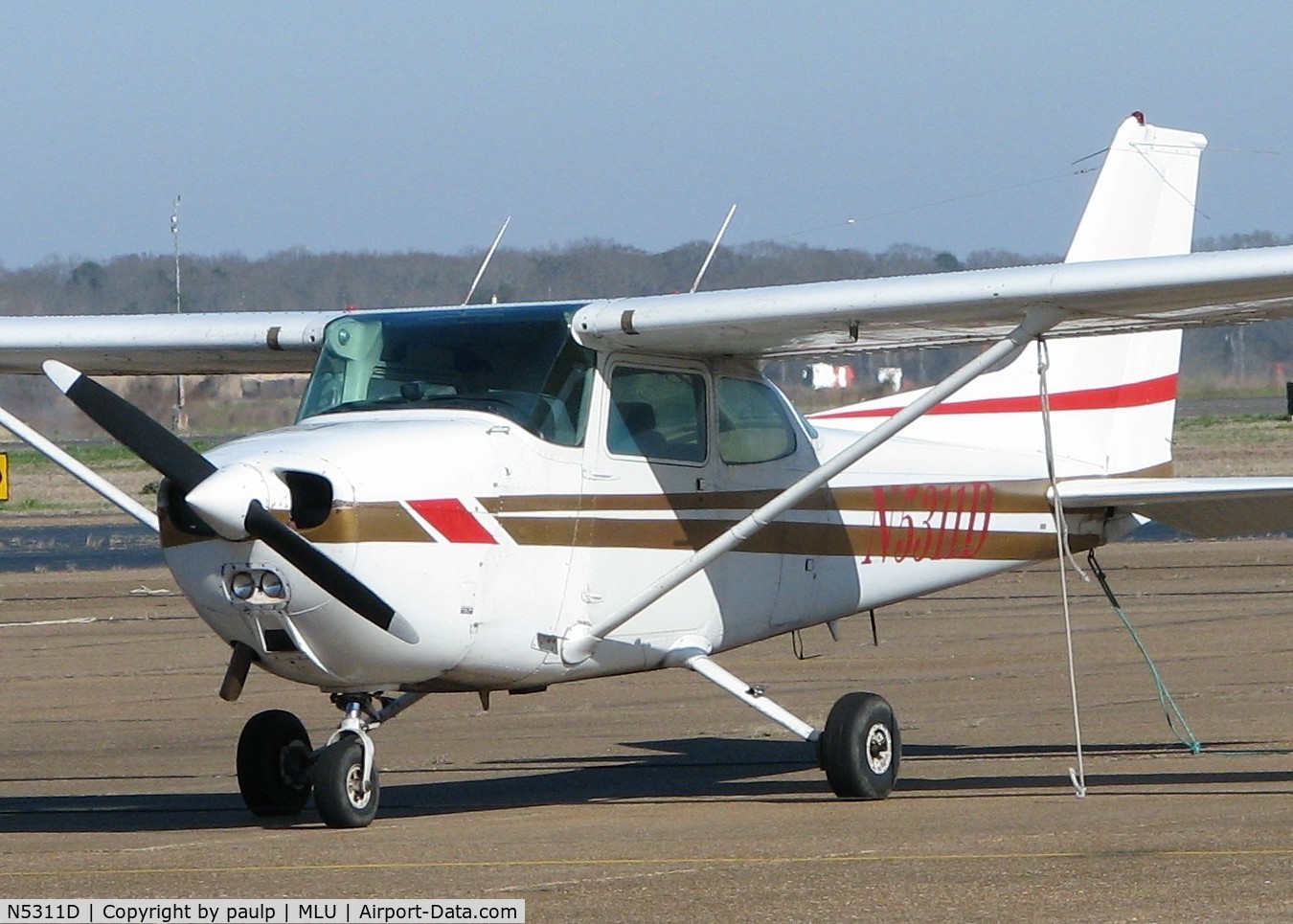N5311D, 1979 Cessna 172N C/N 17272509, Parked at the Monroe Louisiana Regional airport.