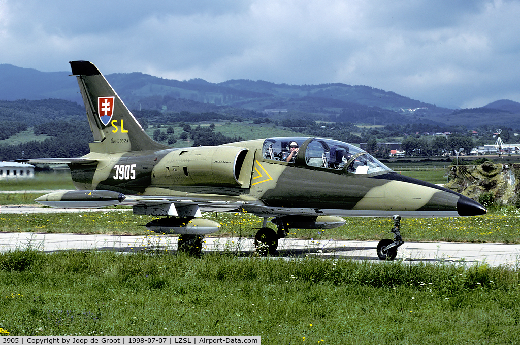3905, Aero L-39ZA Albatros C/N 633905, This aircraft was w/o in 9-2000