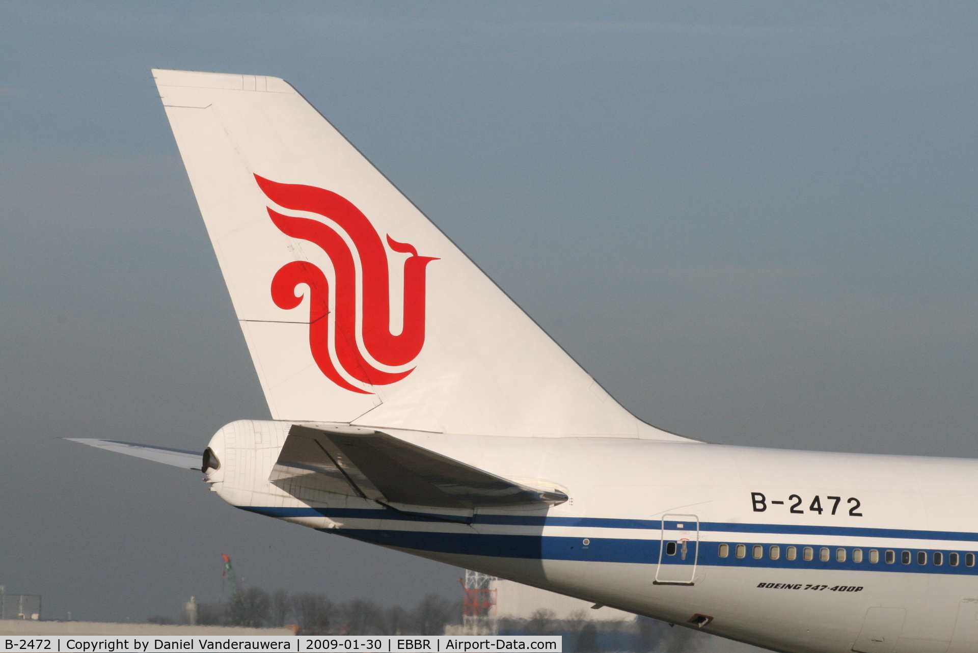 B-2472, 2000 Boeing 747-4J6 C/N 30158, just in time to see it leaving EBBR ...