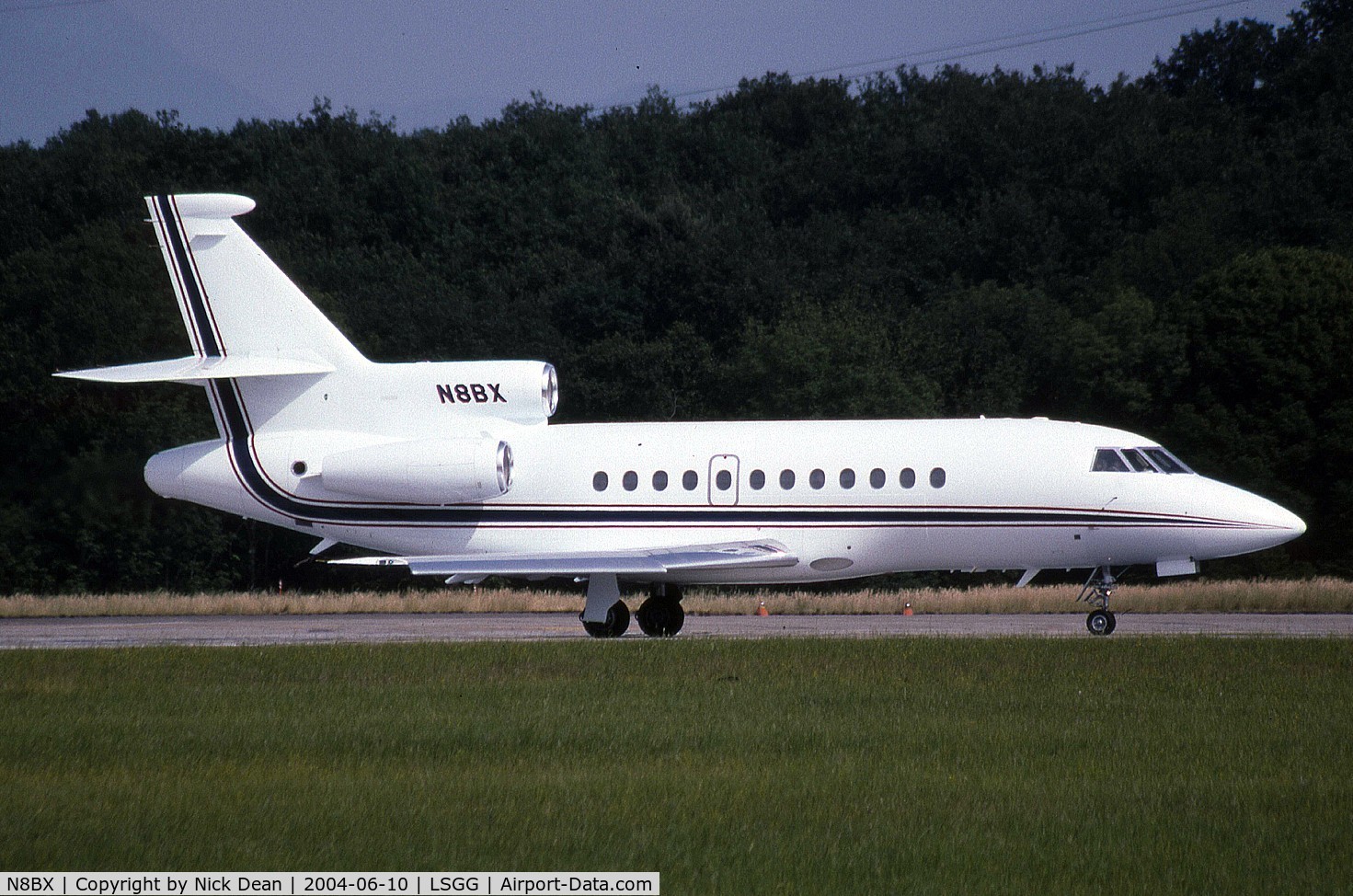 N8BX, 1992 Dassault Falcon 900B C/N 111, LSGG