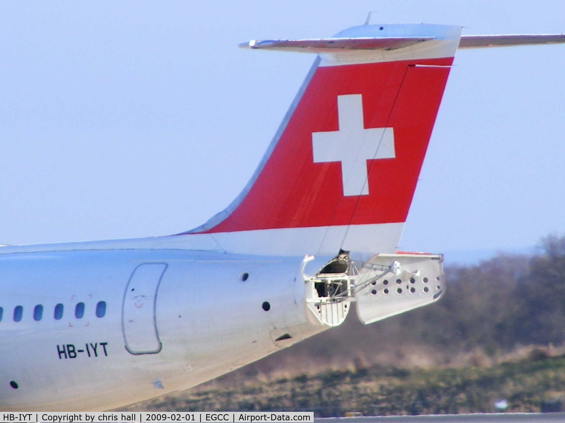 HB-IYT, 2000 British Aerospace Avro 146-RJ100 C/N E3380, Swiss Air