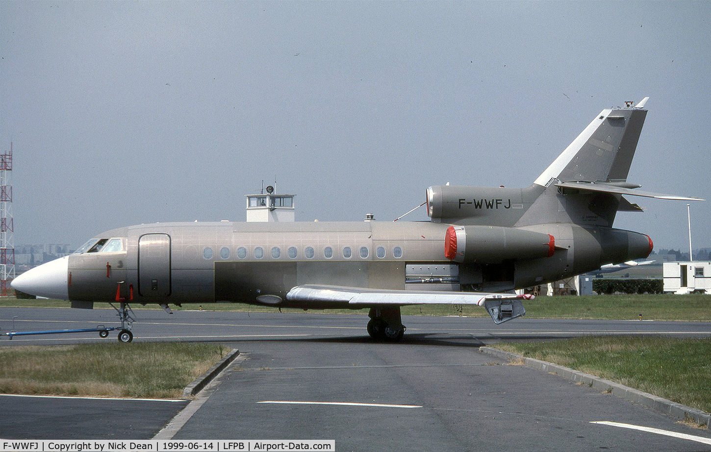 F-WWFJ, 1999 Dassault Falcon 900EX C/N 045, Paris Le Bourget (Italian Air Force MM62171)