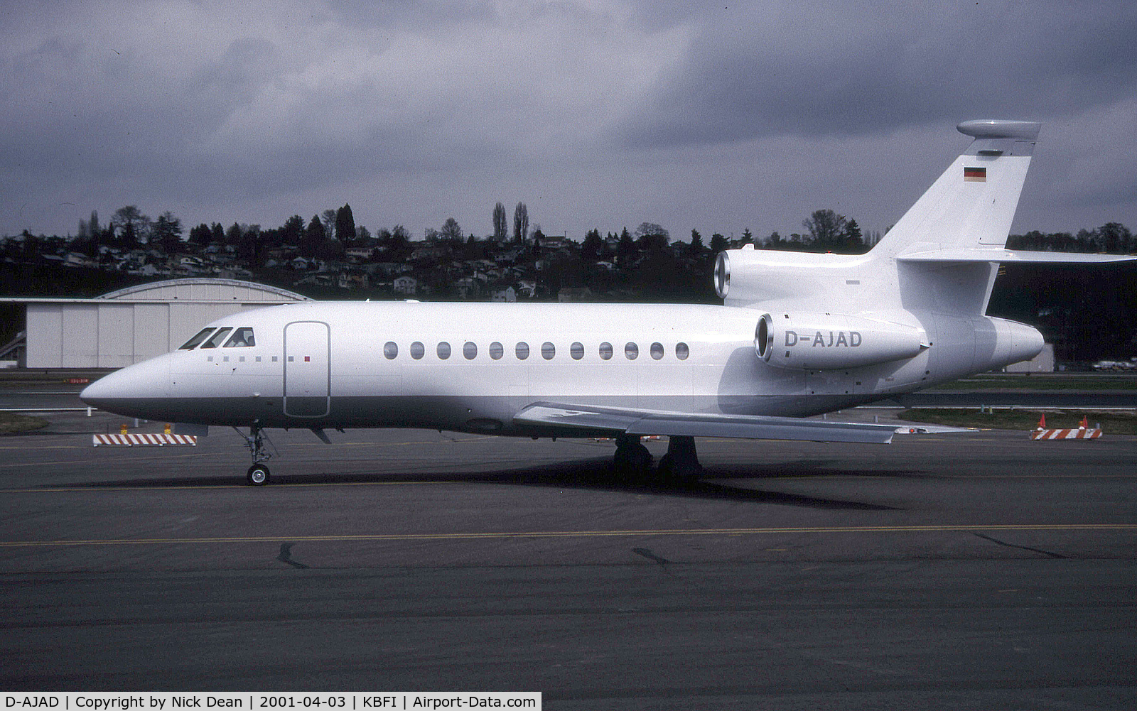 D-AJAD, 2000 Dassault Falcon 900EX C/N 64, KBFI