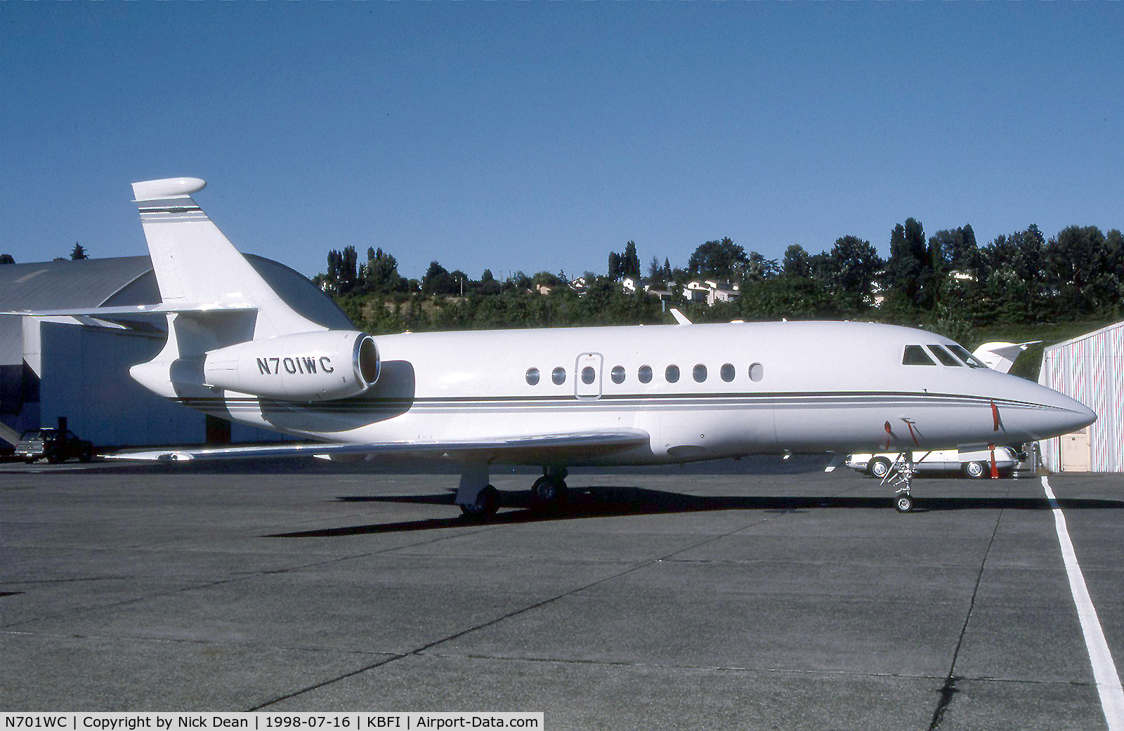 N701WC, 1997 Dassault Falcon 2000 C/N 48, KBFI