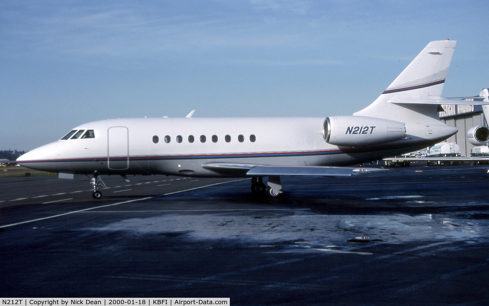 N212T, Dassault Falcon 2000 C/N 052, KBFI