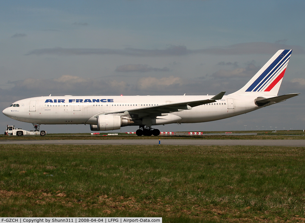 F-GZCH, 2000 Airbus A330-243 C/N 500, Trackted to Air France facility...