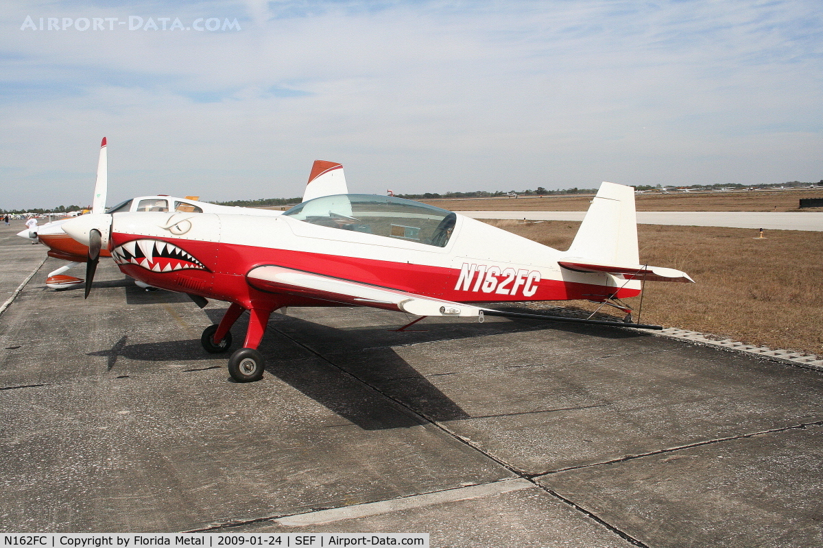 N162FC, 2001 Extra EA-300/L C/N 135, Extra 300
