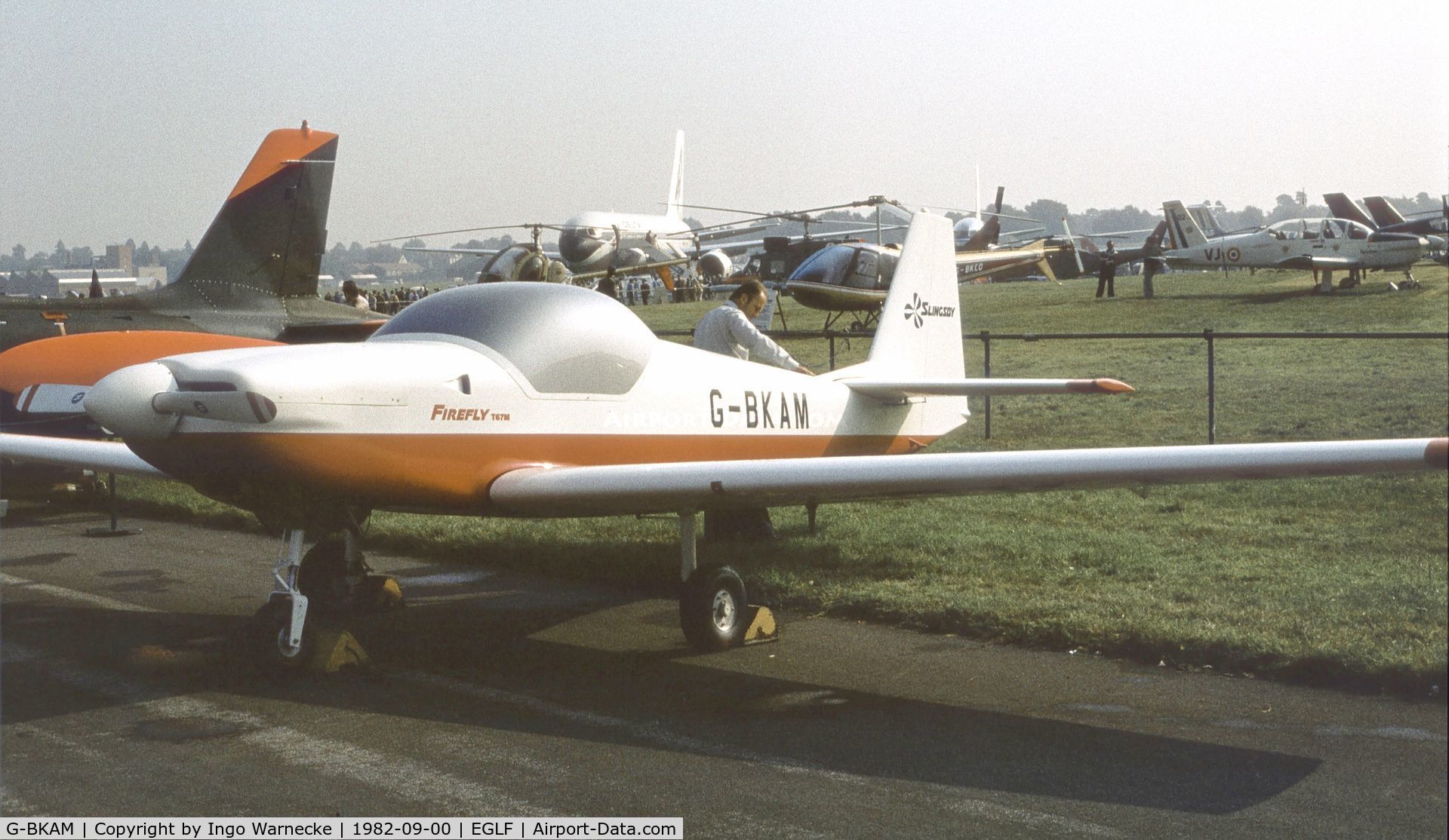 G-BKAM, 1982 Slingsby T-67M Firefly Mk2 C/N 1999, Slingsby T67M Firefly at Farnborough International 1982