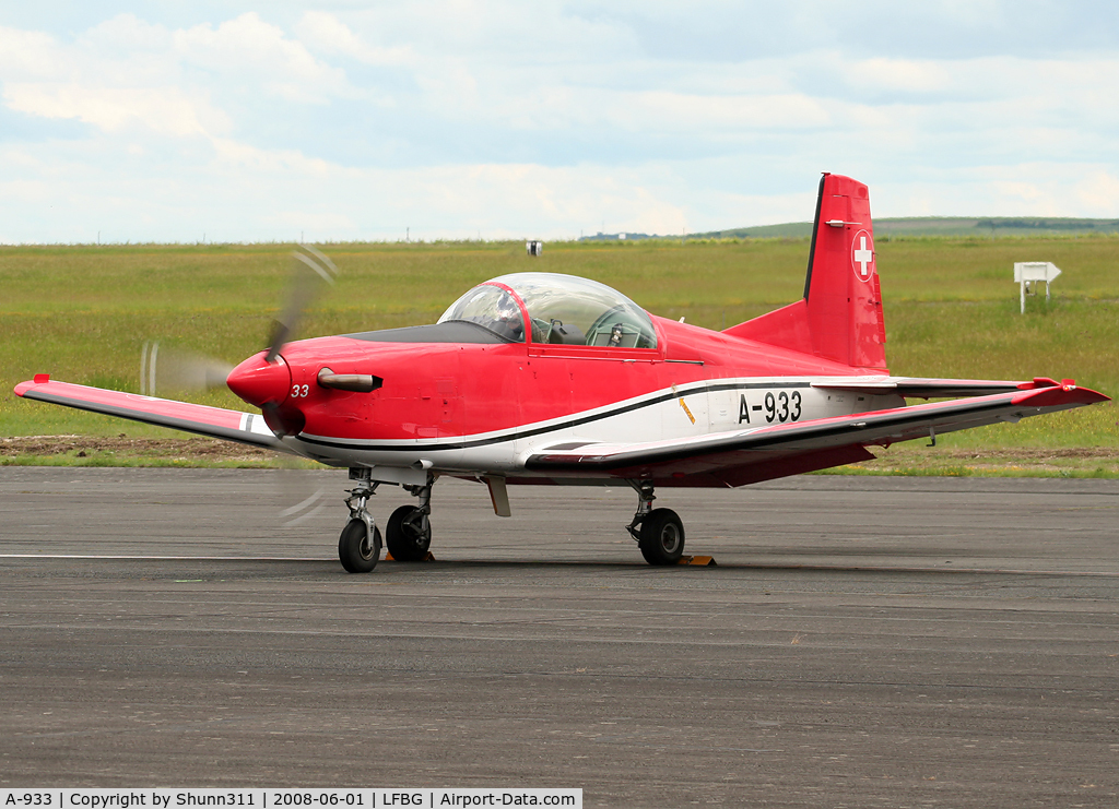 A-933, 1983 Pilatus PC-7 Turbo Trainer C/N 341, Ready for the show...