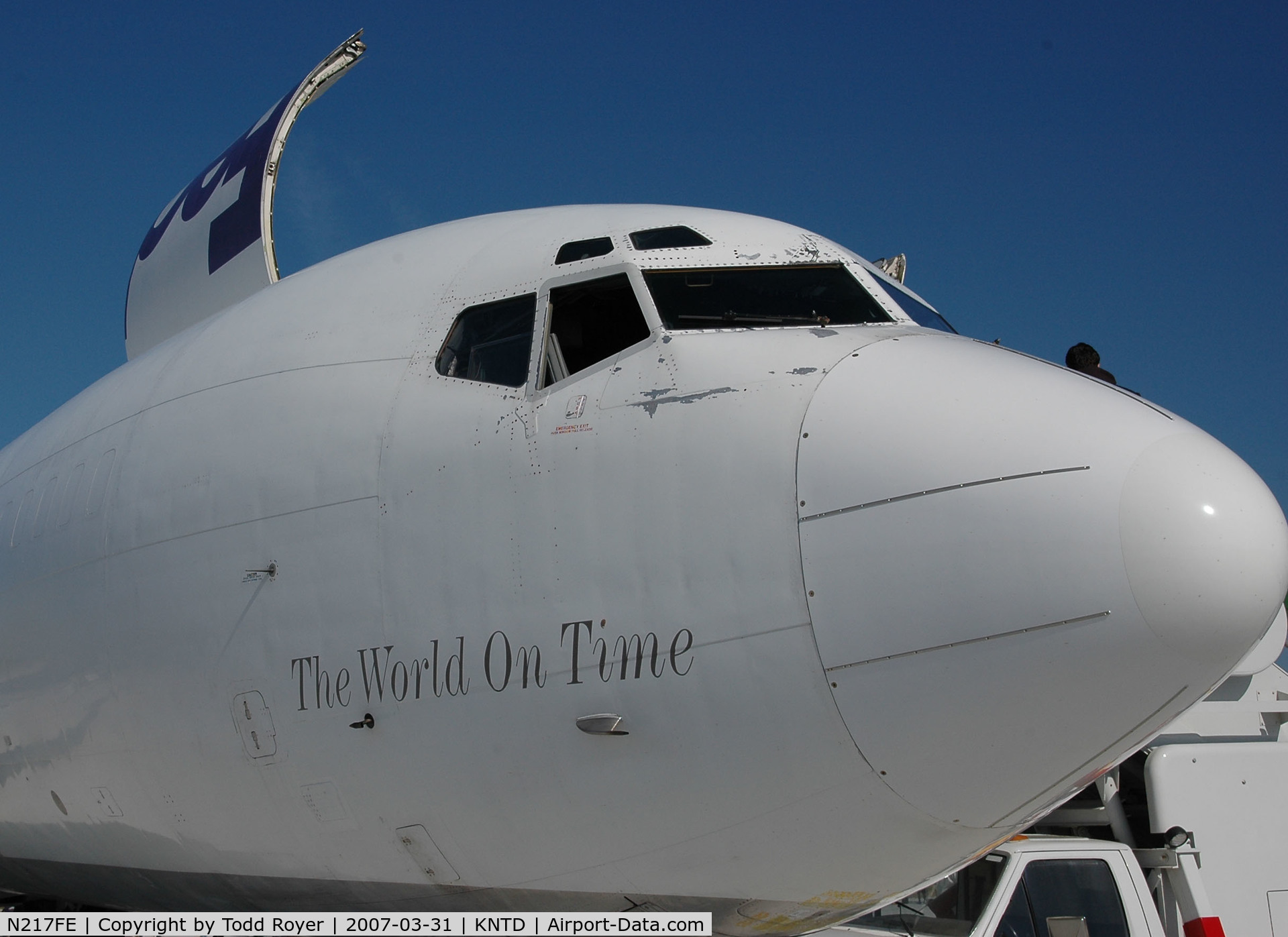 N217FE, 1984 Boeing 727-2S2F C/N 22938, Point Mugu Airshow 2007