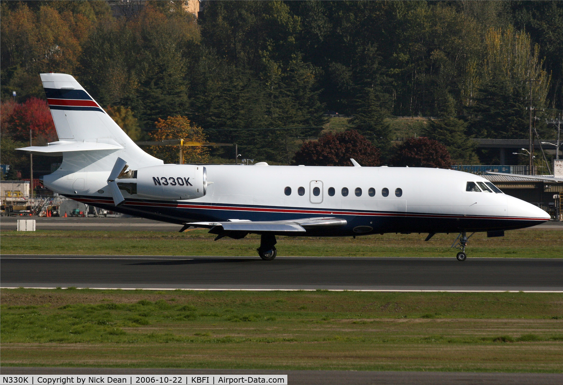 N330K, 2002 Dassault Falcon 2000 C/N 189, KBFI (Ford Motor Co)