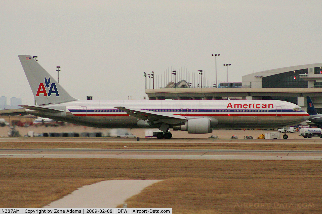N387AM, 1994 Boeing 767-323 C/N 27184, American Airlines 767 at DFW