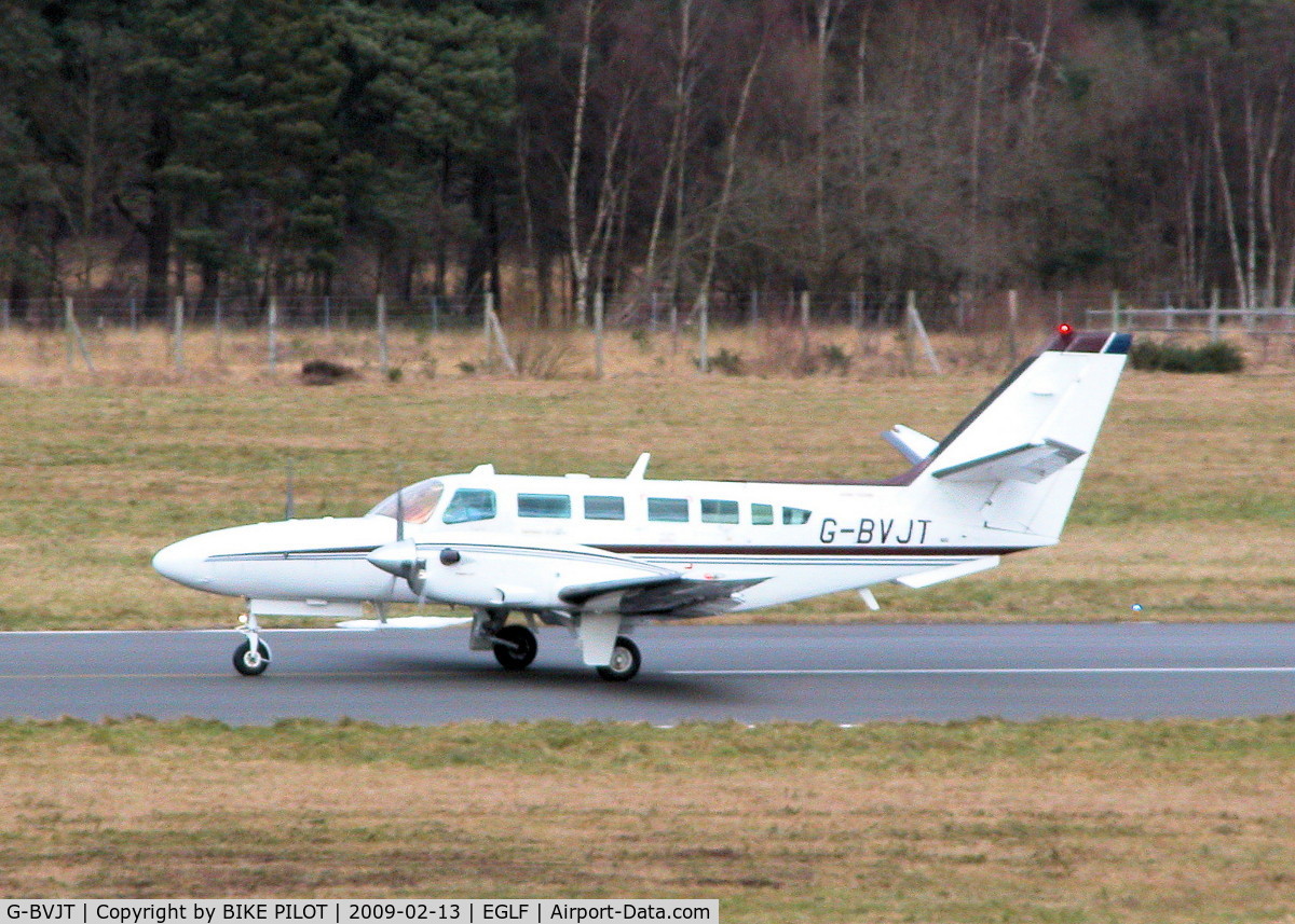 G-BVJT, 1994 Reims F406 Caravan II C/N F406-0073, BACK TRACKING ON 06