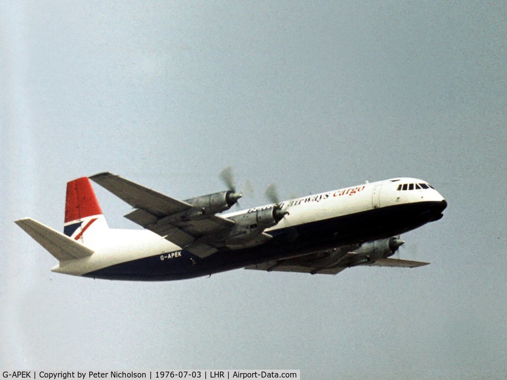 G-APEK, 1961 Vickers V953C Merchantman C/N 714, Merchantman of British Airways departing London Heathrow in the summer of 1976.