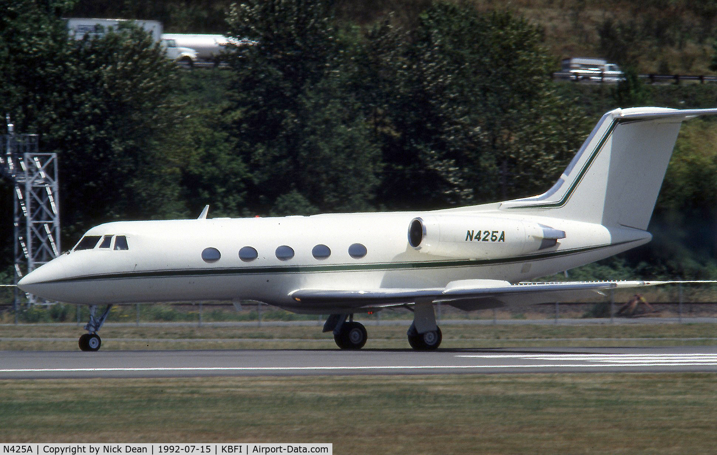 N425A, 1968 Grumman G-1159 Gulfstream II C/N 039, KBFI