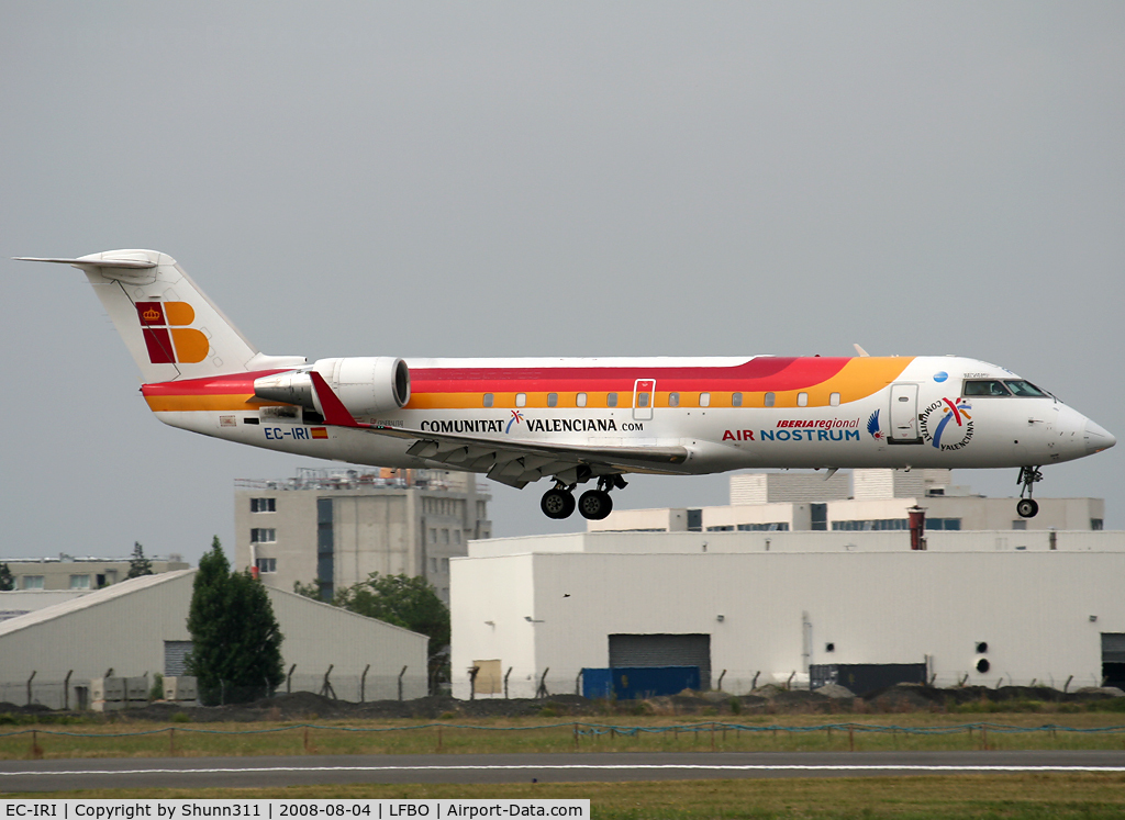 EC-IRI, Bombardier CRJ-200ER (CL-600-2B19) C/N 7851, Landing rwy 32R