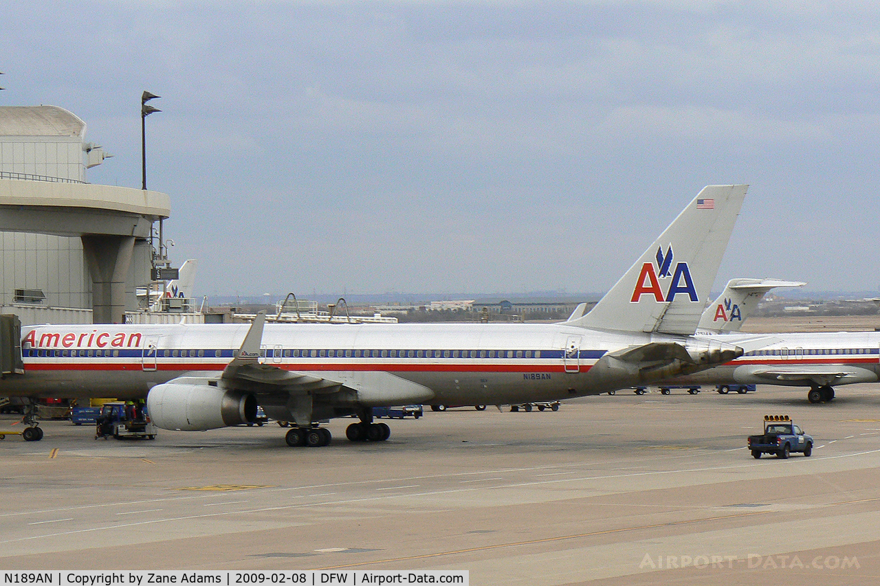 N189AN, 2001 Boeing 757-223 C/N 32383, American Airlines 757 at DFW