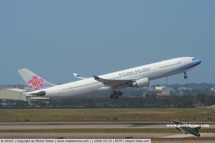 B-18302, 2004 Airbus A330-302 C/N 607, China Airlines