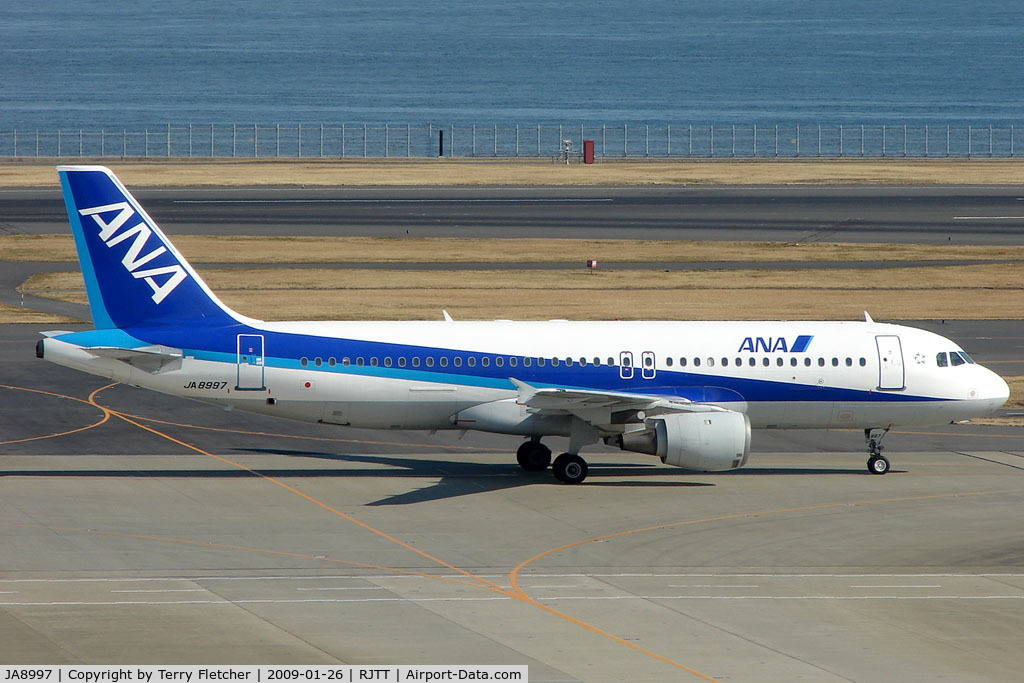 JA8997, Airbus A320-211 C/N 658, ANA A320 at Haneda