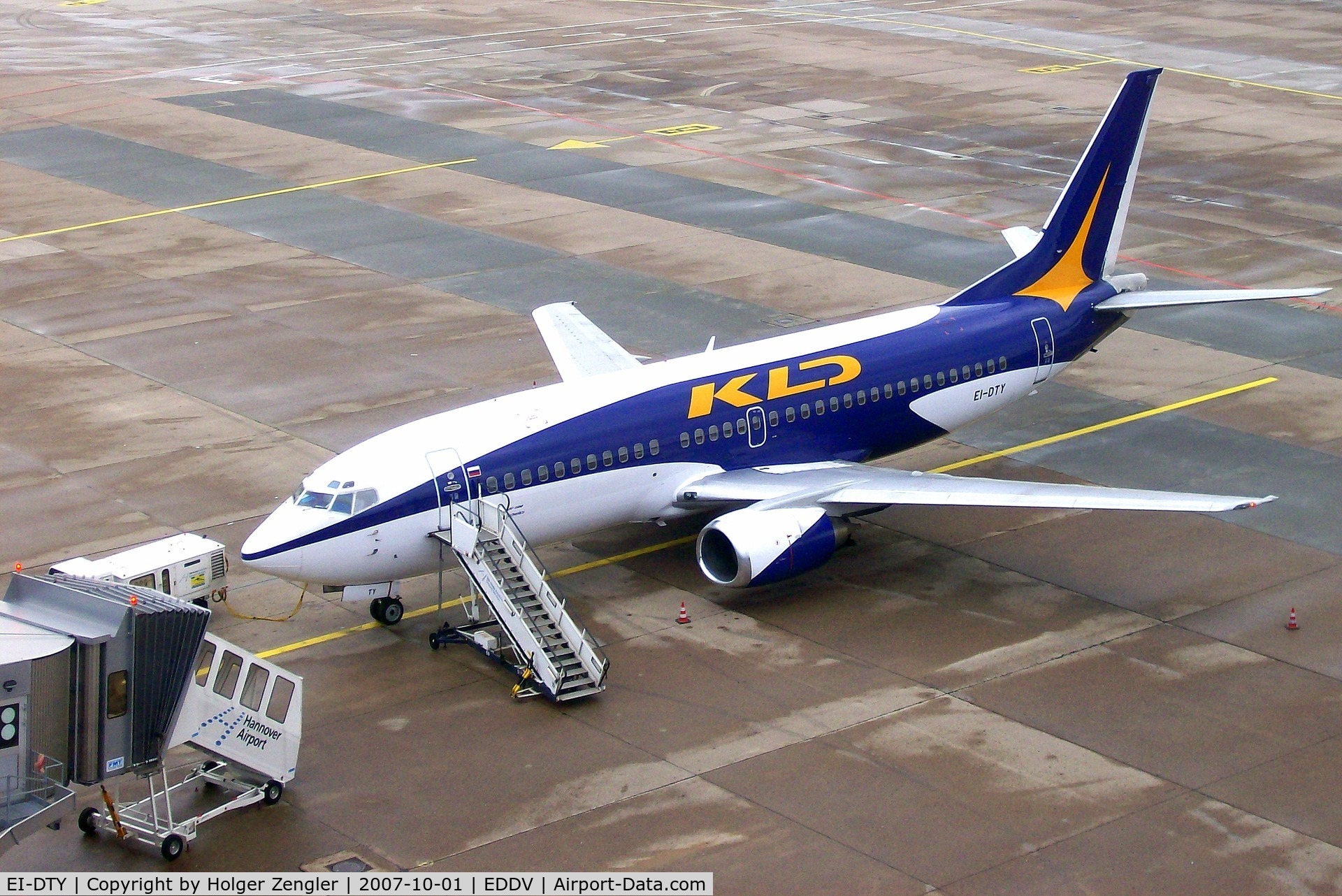 EI-DTY, 2005 Boeing 737-3M8 C/N 25017, A Russian registered in Ireland