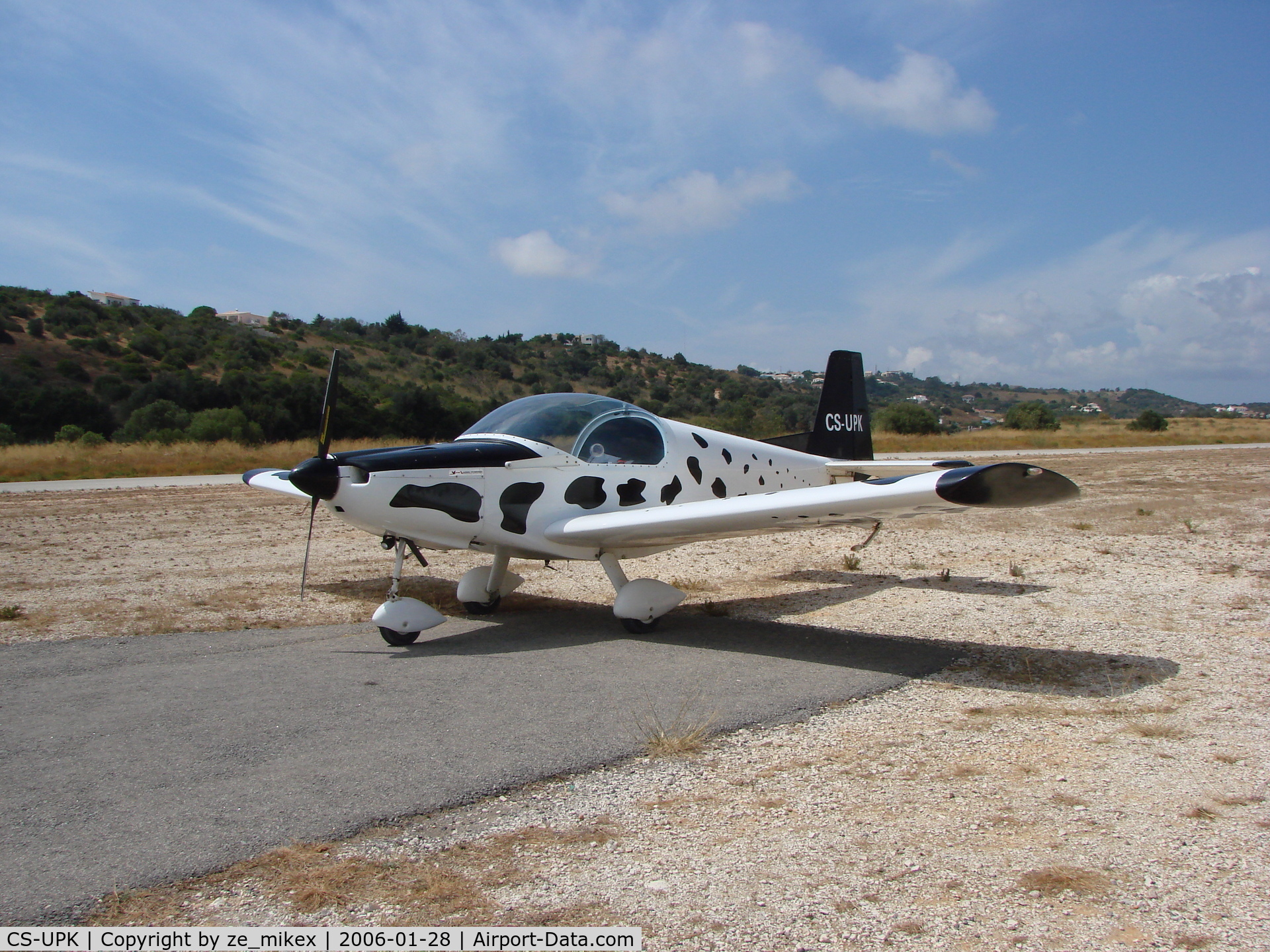 CS-UPK, Alpi Aviation Pioneer 200 C/N 139, A Pioneer 200 with a kute paint at lagos, Portugal