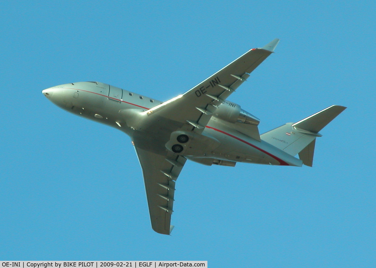 OE-INI, Canadair Challenger 604 (CL-600-2B16) C/N 5595, NICE CL600 CLIMBING OUT OF FARNBOROUGH'S RWY 24