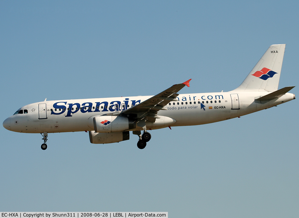 EC-HXA, 2001 Airbus A320-232 C/N 1497, Landing rwy 25R with additional 'Spanair.com - todo para volar' sitckers