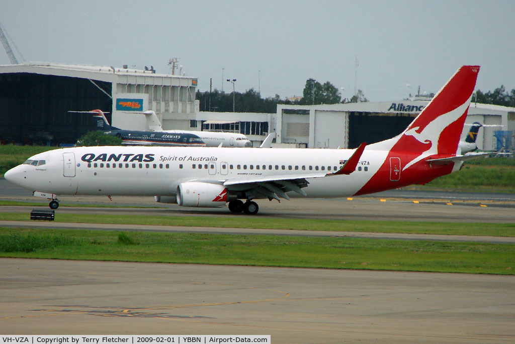 VH-VZA, 2008 Boeing 737-838 C/N 34195, Qantas B737 at Brisbane