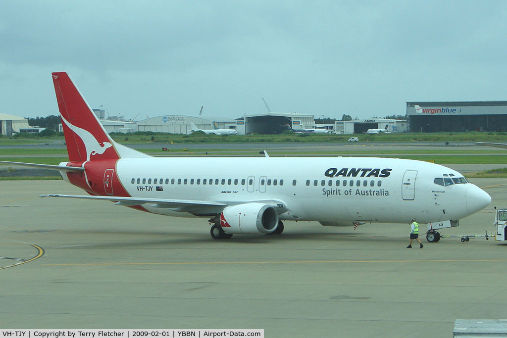 VH-TJY, 1996 Boeing 737-476 C/N 28151, Qantas B737 at Brisbane