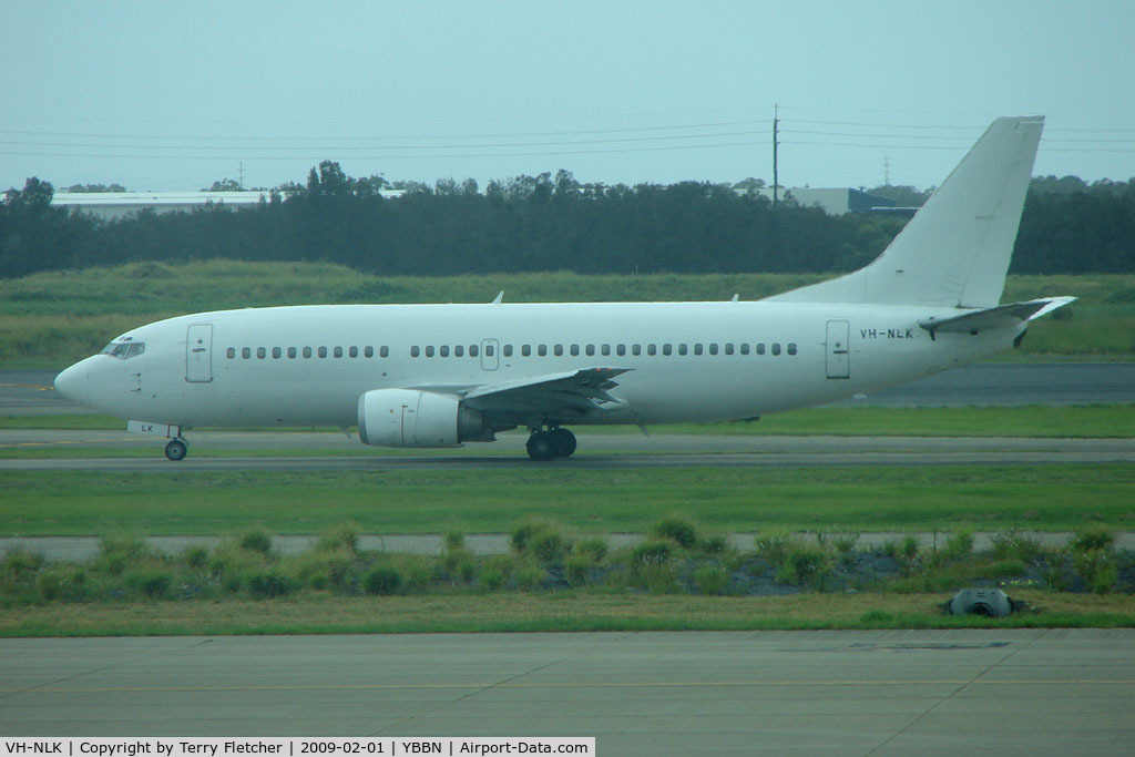 VH-NLK, 1987 Boeing 737-33A C/N 23635, Aeromaritime all white B737 at Brisbane